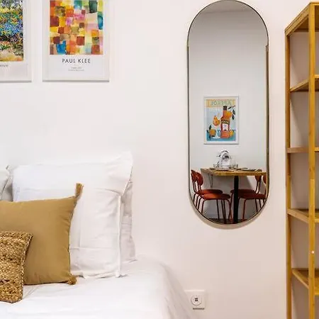 Tres Chic Studio/petite France Apartment