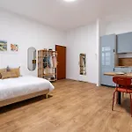 Tres Chic Studio/petite France Apartamento